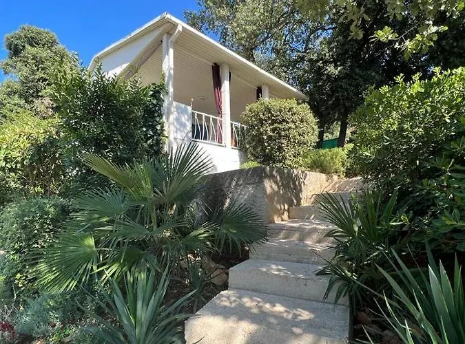 Studio Apartment Rosemary